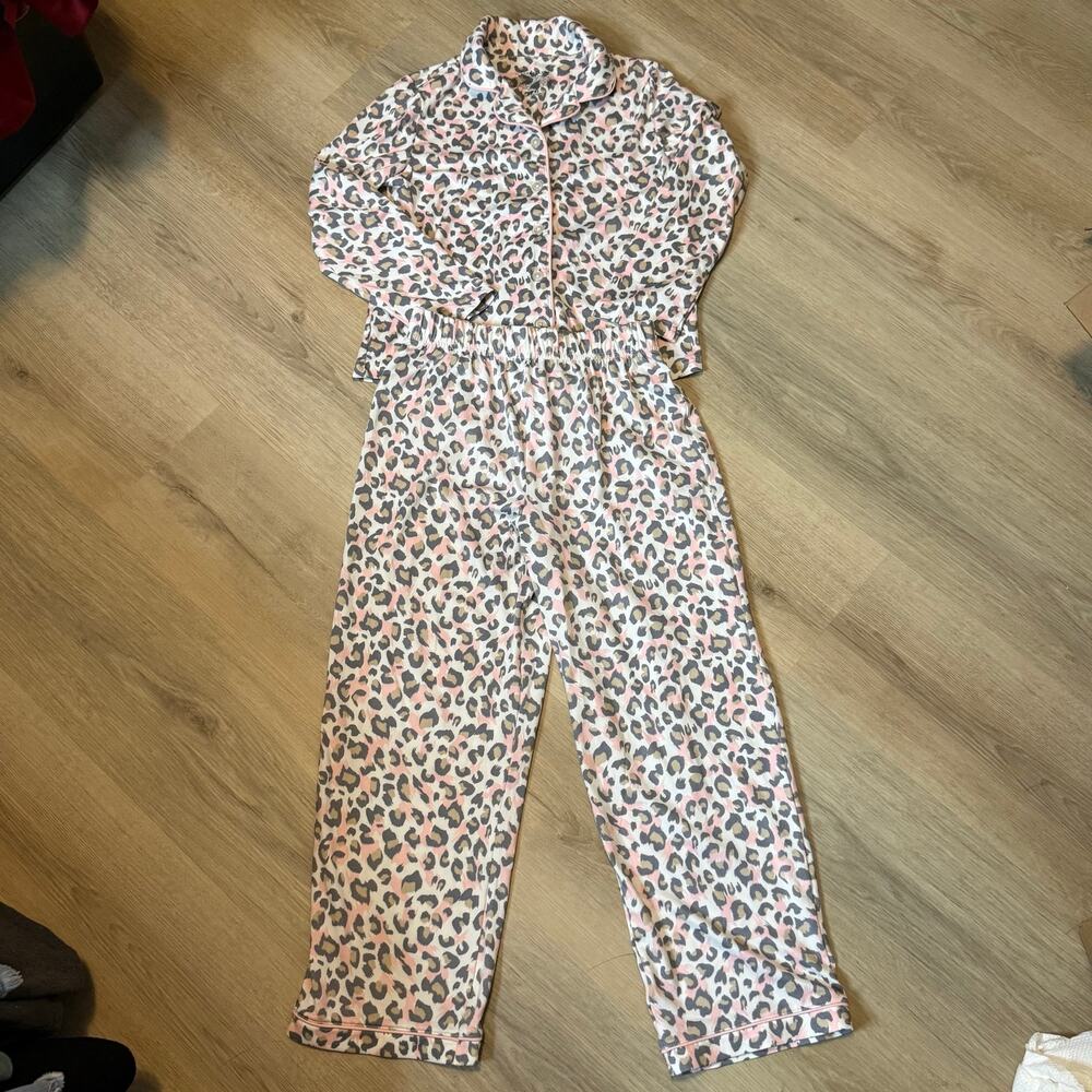 Cuddl Duds Girls M 7/8 Leopard Print Pajama Set Button Front Pink